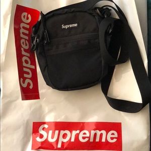 Supreme small shoulder bag (black)
